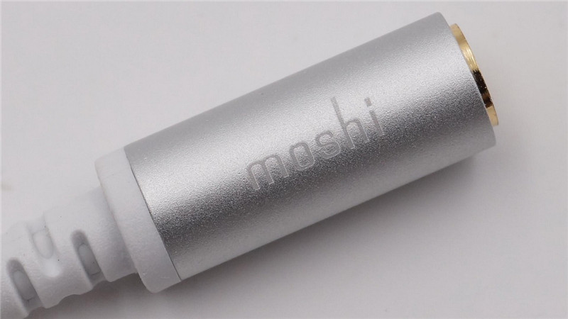 Moshi USB-C Digital Audio Adapter13